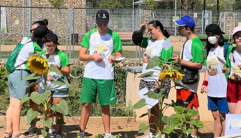 El alcalde de Salamanca, Carlos García Carbayo, visita la semicolonia urbana de Aviva. FOTO S24H (8)