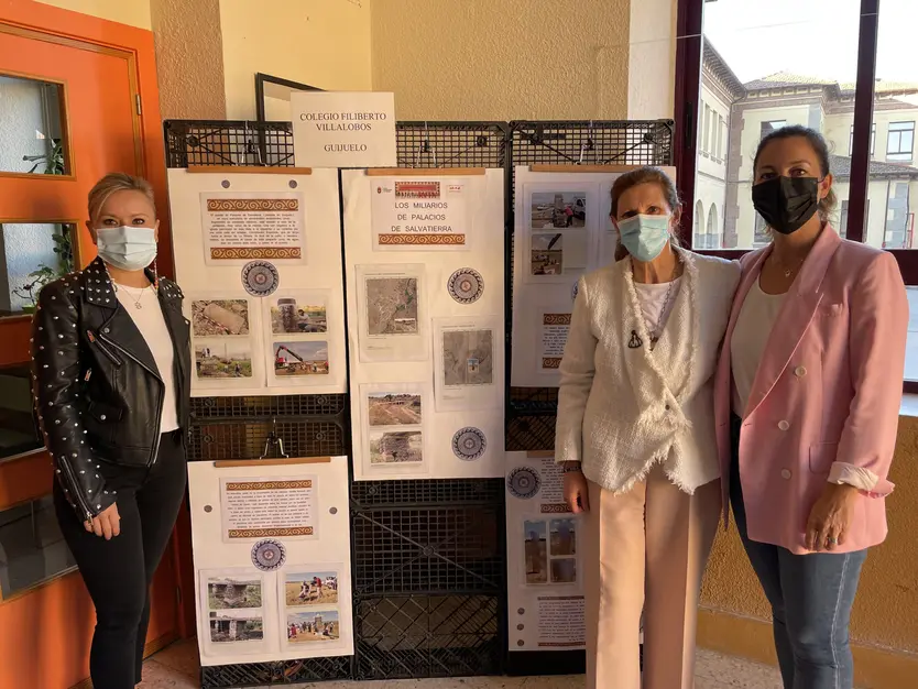 Exposición Miliarios en el colegio Filiberto Villalobos