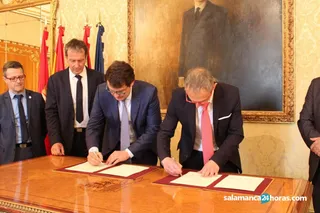 Firma declaración Poitiers (17)