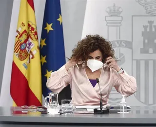 El Gobierno afirma que "no habrá ninguna alteración" en el calendario vacunal tras la suspensión temporal de AstraZeneca