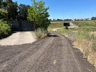 El Ayuntamiento de Carbajosa de la Sagrada acondiciona los 400 metros de la prolongación del camino de Carpihuelo