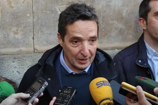 Juan Manuel Corchado anuncia el registro de su candidatura.