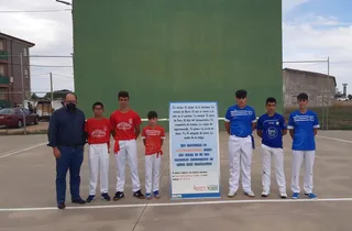 Pelota a mano en Calvarrasa de Abajo.