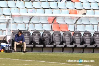 El Salamanca CF UDS sigue sin presentar una oferta de renovación a Lolo Escobar y la figura de Antonio Calderón entra en escena