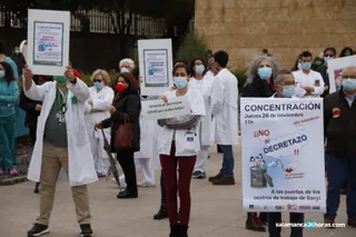 Nueva concentración sanitarios Hospital decretazo (20)