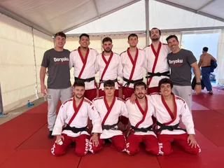 Equipo masculino Doryoku en la Liga Nacional de Judo