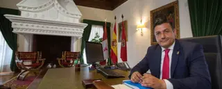 El presidente de la Diputación de Ávila, Carlos García, hospitalizado por COVID