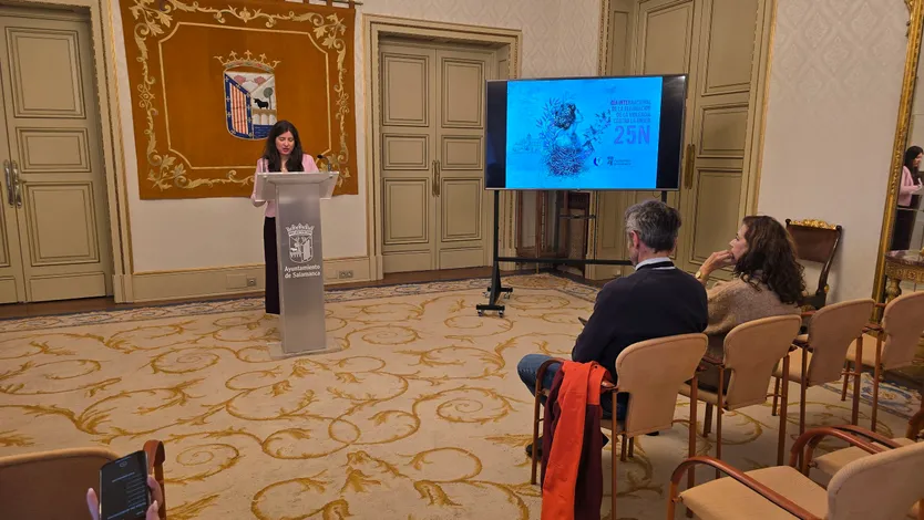 La concejala de Familia e Igualdad de Oportunidades, Miryam Rodríguez, presenta la programación con motivo del Día Internacional de la Eliminación de la Violencia Contra la Mujer
