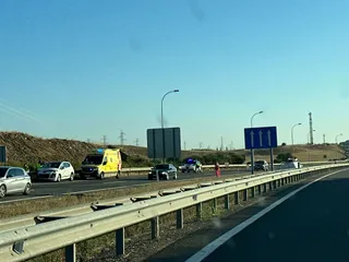 Efectivos de la Guardia Civil y el Sacyl en la A-62. Foto de archivo