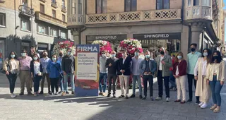 El PP de Salamanca se concentra en la plaza del Liceo contra los indultos del procés