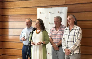 La consejera de Agricultura, Ganadería y Desarrollo Rural, María González Corral, junto a los representantes de UPA-COAG, Asaja y UCCL | EUROPA PRESS