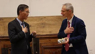 Yao Jing y Ricardo Rivero