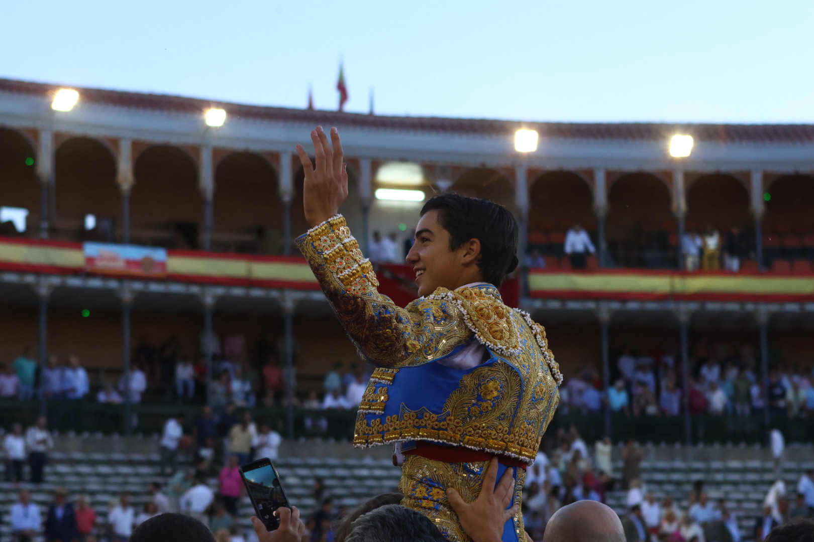 Marco P&eacute;rez a hombros en La Glorieta | Mateo G.J