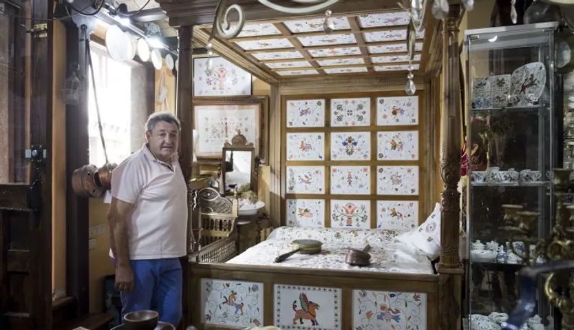 El tradicional bordado serrano se reinventa para ser más accesible