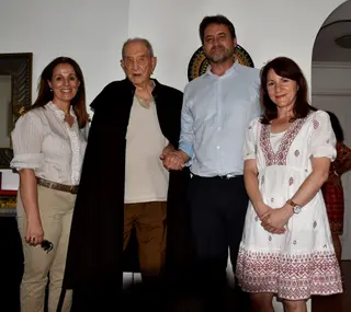 Donación de la capa bejarana de Claudio Sánchez Albornoz a Béjar