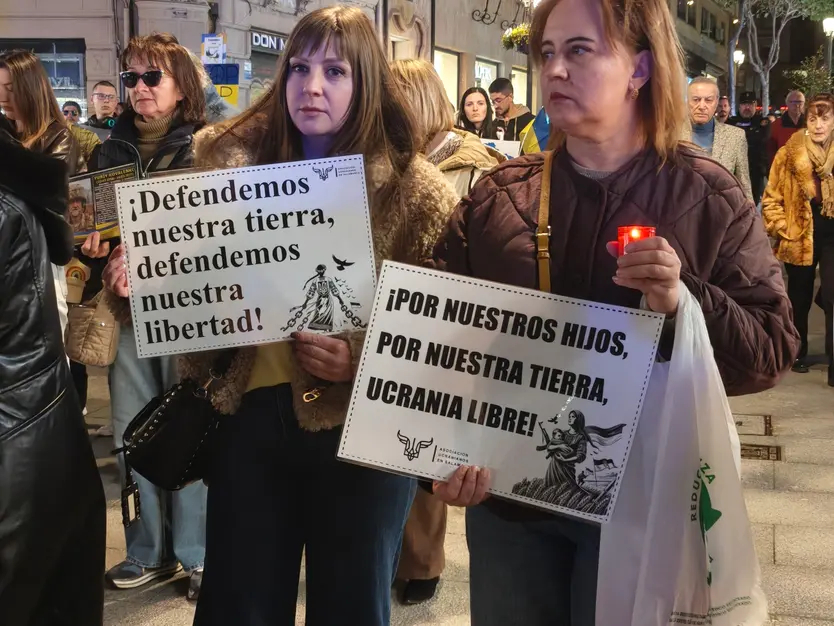 La Asociación de Ucranianos de Salamanca recorre la calles de la capital