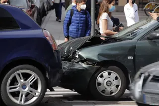 Una colisión múltiple en Gabriel y Galán provoca grandes retenciones en la avenida de Mirat