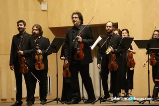 Orquesta Barroca de la USAL junto a la mezzosoprano Ann Hallenberg. Foto de archivo