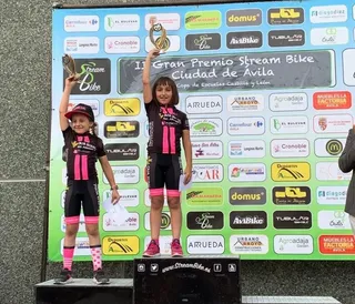 Podio femenino Promesas, 1ª Elena Rosquete, 2ª Paula Vicente