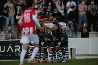 Los jugadores de Unionistas celebran uno de los goles conseguidos durante el encuentro
