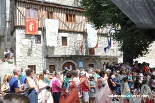 Mogarraz procesión bailes serranos (60)