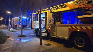 Los bomberos de Salamanca se movilizan a la calle Rodasviejas | Andrea Mateos