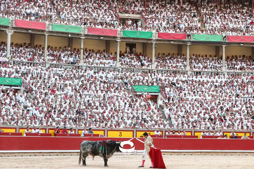 Manuel Diosleguarde pasea una oreja en su debut en Pamplona ante los Cebada Gago - Plaza de Toros de Pamplona