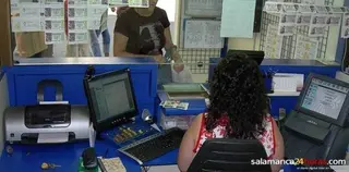 Detenida la empleada de una delegación de lotería por apropiarse de 120.000 euros