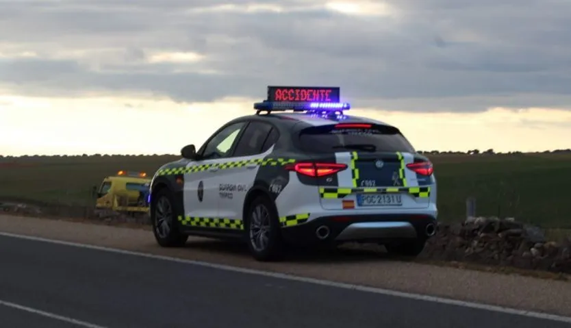 Guardia Civil de Tráfico en el accidente en la carretera de Vecinos
