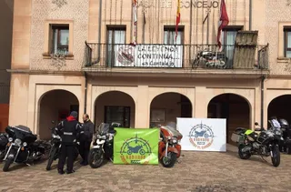 Varias localidades segovianas acogen la concentración invernal La Leyenda Continúa