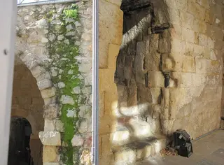 La Cueva de Salamanca, gravemente afectada por la humedad