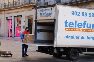 Trabajador en la Calle Toro
