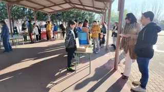 Los concejales Silvia González y Jorge Valiente han visitado el Colegio Carmen Martín Gaite