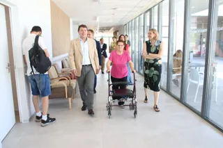 Alfonso Fernández Mañueco, visita la nueva Residencia de Mayores San Juan de Sahagún
