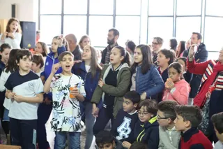 Colegio Amor de Dios. Karaoke.