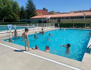 Más de 60 niños disfrutan de la ludoteca municipal de verano en Alba de Tormes | Ayuntamiento de Alba de Tormes