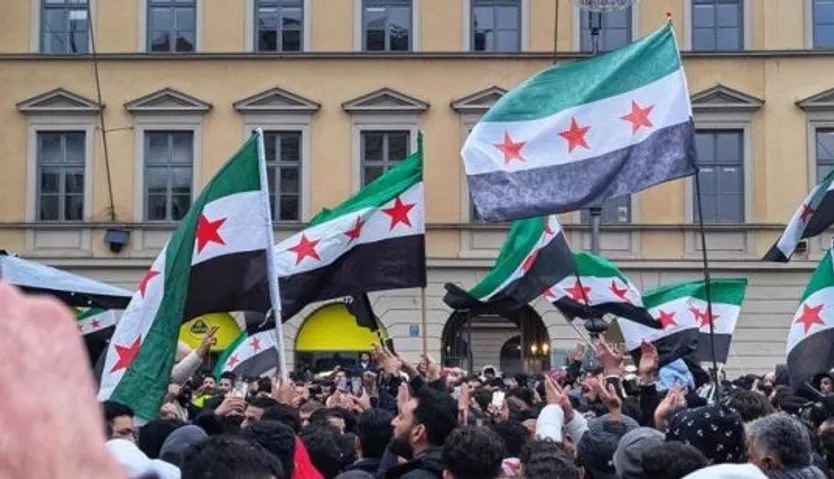 Refugiados sirios celebran la caída de Bashar al Assad en Alemania. - Europa Press/Contacto/Sachelle Babbar