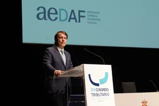 Mañueco en el XVI Congreso Tributario.
