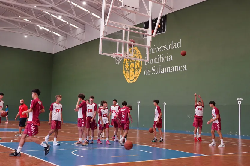 La UPSA acoge la primera concentración de la selección cadete masculina de baloncesto de Castilla y León