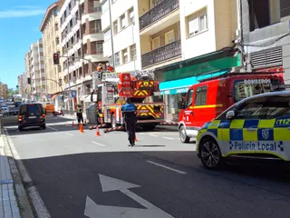 Actuación de los bomberos de Salamanca en la avenida de Italia