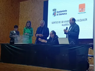 Imagen de archivo del sorteo de viviendas de protección de alquiler