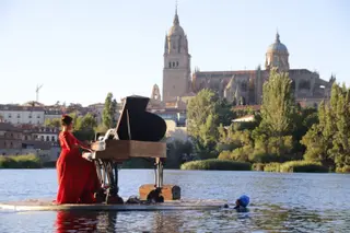 Espectáculo ‘Flota idónea. El piano flotante’