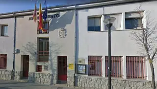 Ayuntamiento de Castellanos de Moriscos. Foto de archivo