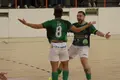 Dos jugadores del Albense FS celebran un gol.