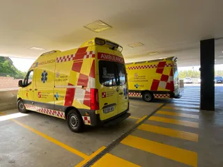 Ambulancia en el Hospital de Salamanca en una foto de archivo