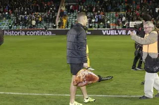 El ‘jamón’ botiquín del Guijuelo fue la anécdota del encuentro