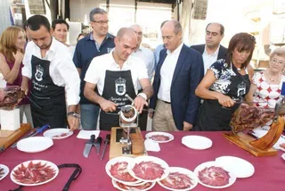 Primer Concurso Regional de cortadores de jamón de Castilla y León en Ferias