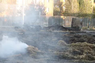 Incendio de un camión de paja en el polígono El Montalvo | Foto: S24H