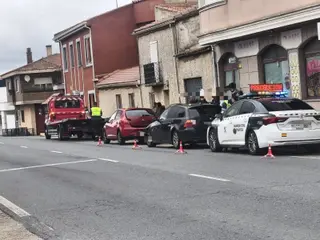 Una colisión entre dos turismos obliga a la Guardia Civil a dirigir el tráfico en Calvarrasa de Arriba | S24H