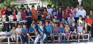 Unos 200 jóvenes han participado en el I Campeonato de Fútbol Sala Interbarrios